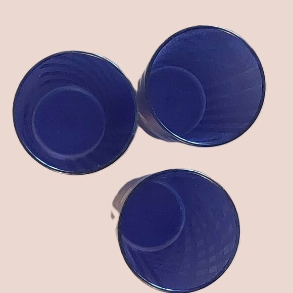 TUPPERWARE "Celebration Series" Tumblers (Set of 3) - Picture 2 of 3